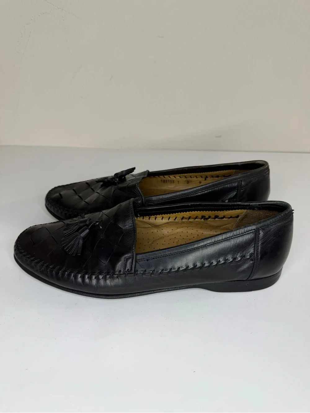 Santoni Black Woven Leather Tassel Loafers Men’s 9D  Made in Italy Handcrafted